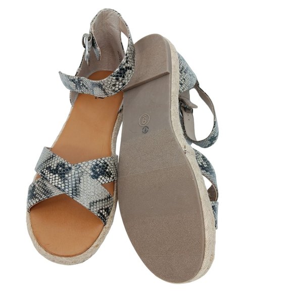 A.N.A GRAY BLAZE SNAKESKIN PRINT SANDALS SIZE 9M - Picture 3 of 16